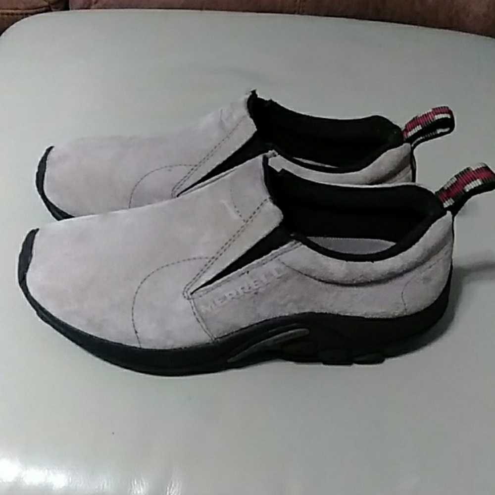 Make offer! Merrell suede shoes Make an offer!